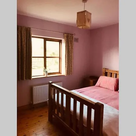 Charming Traditional Irish Louisburgh